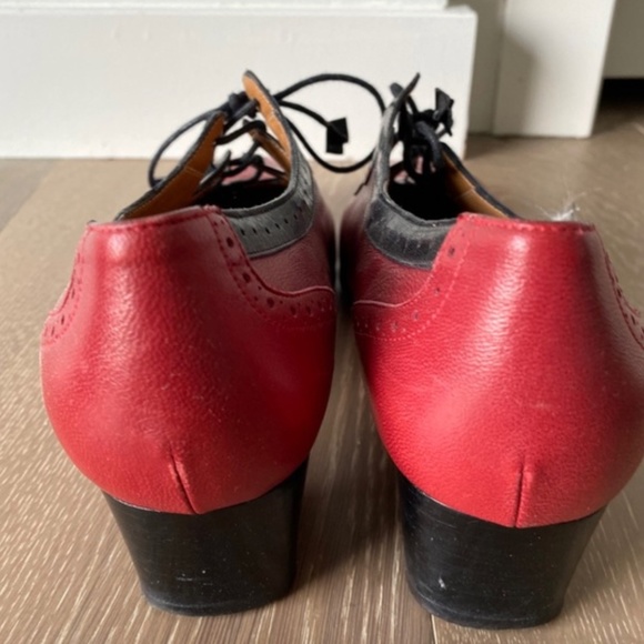 Vintage CORALIE PARIS Lace Up Shoes - Picture 4 of 12